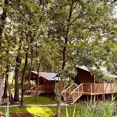 Zatoria Luxury Glamping Zator Hotel ภายนอก รูปภาพ
