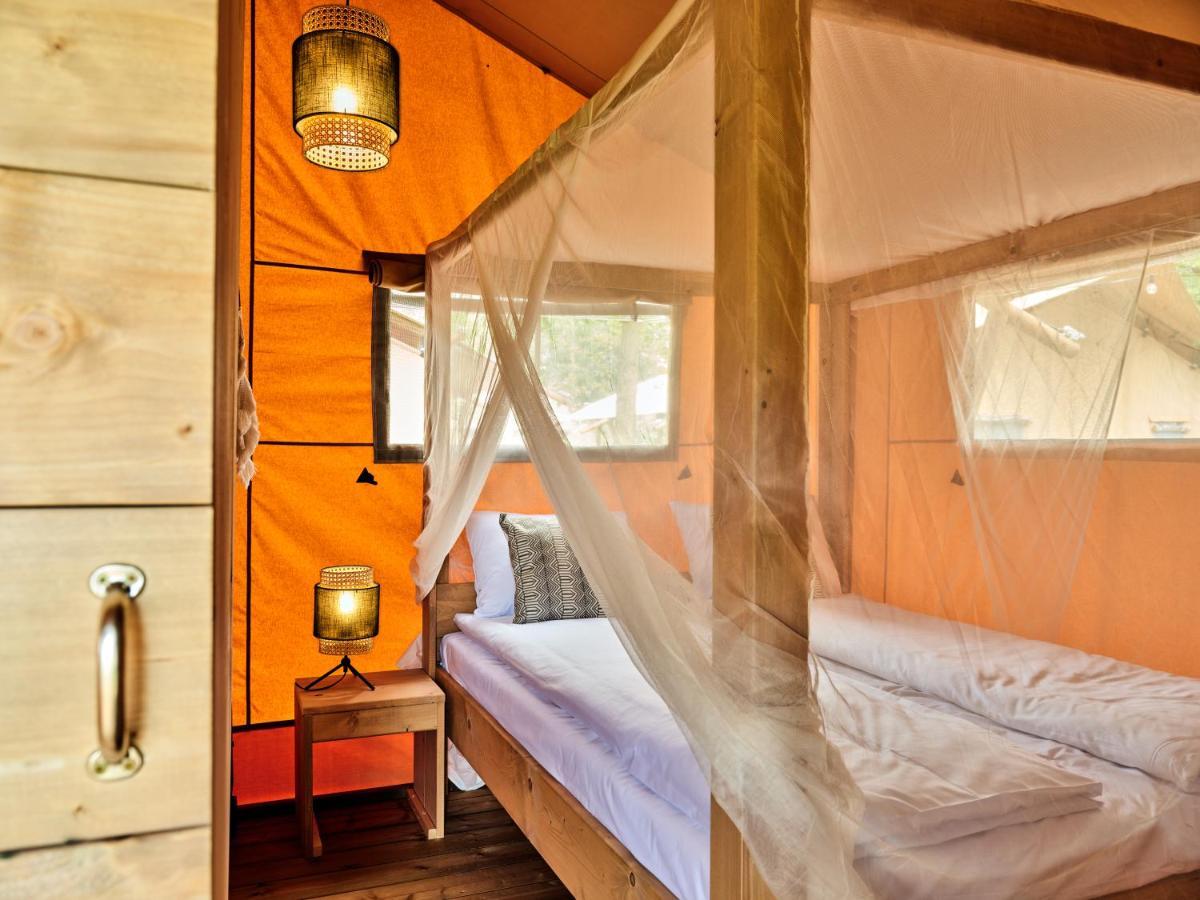 Zatoria Luxury Glamping Zator Hotel ภายนอก รูปภาพ