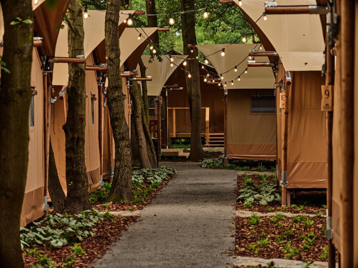 Zatoria Luxury Glamping Zator Hotel ภายนอก รูปภาพ